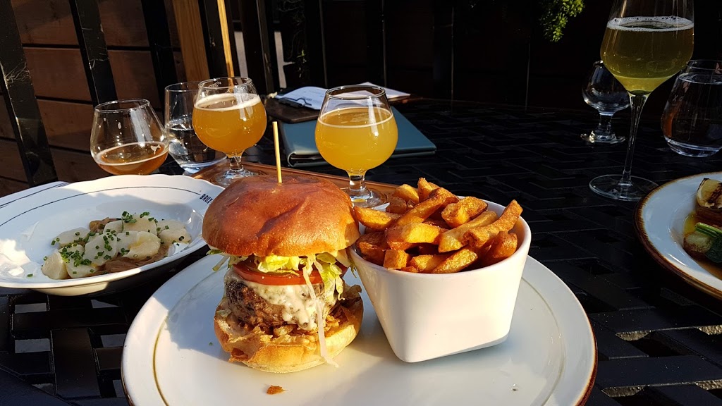 Brux House Craft Beer & Kitchen | 137 Locke St S, Hamilton, ON L8P 4A7, Canada | Phone: (905) 527-2789