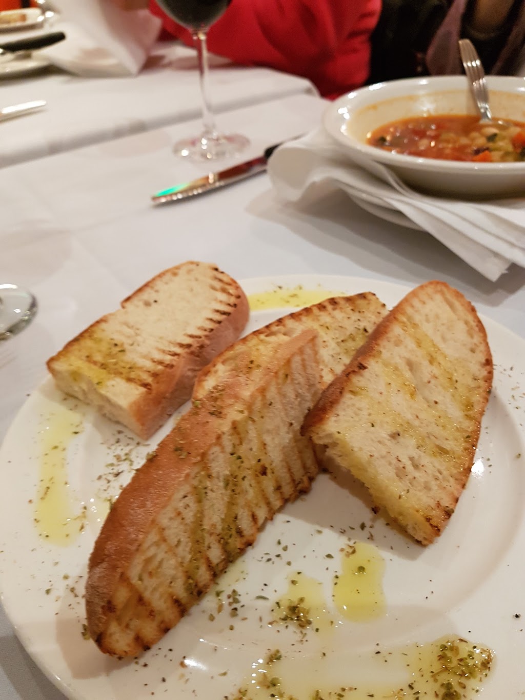 Vittorios Italian Eatery | 6380 Fallsview Blvd, Niagara Falls, ON L2G 7X5, Canada | Phone: (905) 358-2672