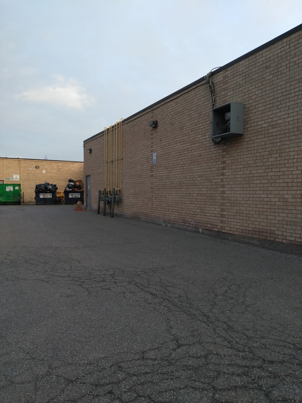 Taha Musalla | 499 Ray Lawson Blvd, Brampton, ON L6Y 0N2, Canada | Phone: (905) 455-9400