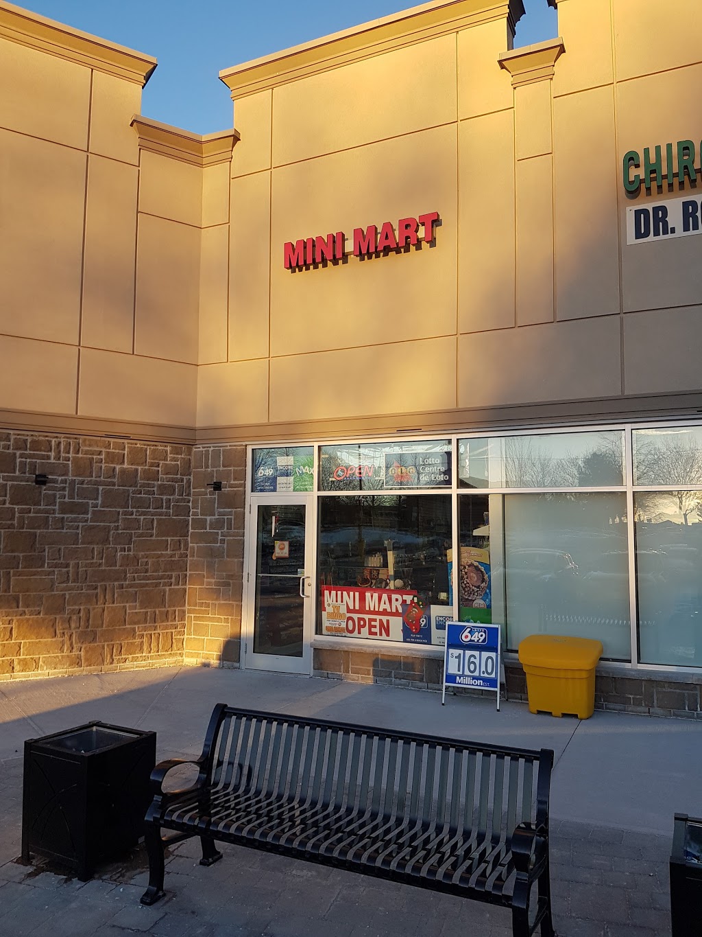 Thornton Mini Mart | 575 Thornton Rd N, Oshawa, ON L1J 8L5, Canada | Phone: (905) 434-1362