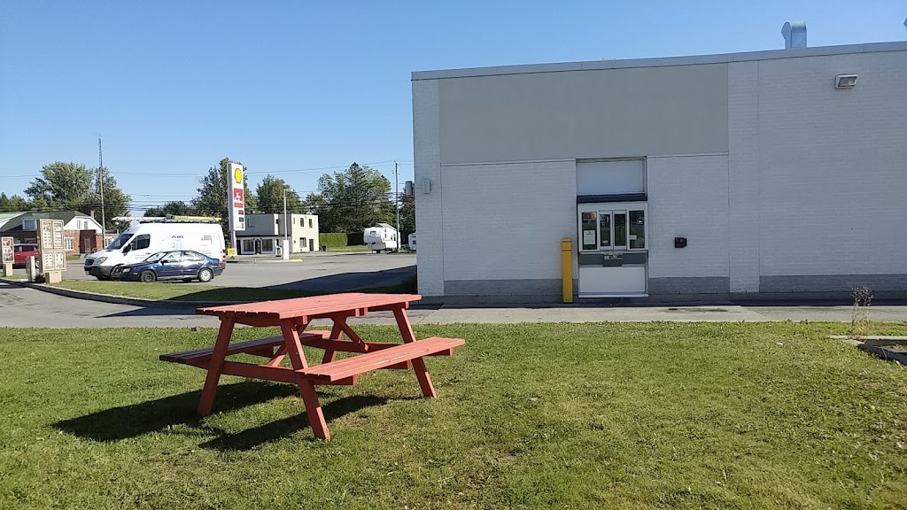Tim Hortons | 723-a Rue Notre-Dame, Saint-Sulpice, QC J5W 3W6, Canada | Phone: (450) 589-9680