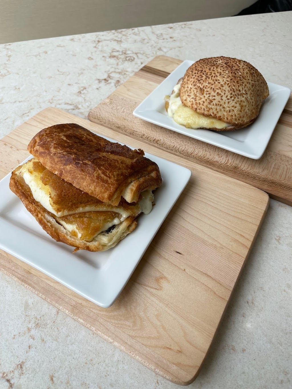 Pâtisserie Samadi et Fils | 5995 Boul Gouin O, Montréal, QC H4J 2P8, Canada | Phone: (514) 315-9572