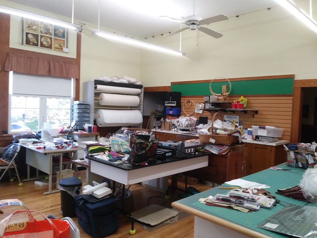 Vermont Quilters Schoolhouse | 6529 VT-100, Troy, VT 05868, USA | Phone: (802) 744-4023