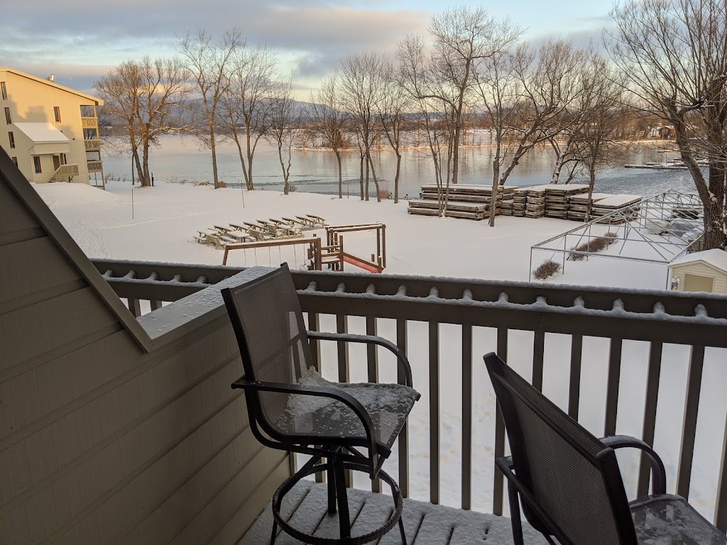 CHALETESTRIE.COM | 261 Rue Merry S A302, Magog, QC J1X 4Z9, Canada | Phone: (514) 533-0132