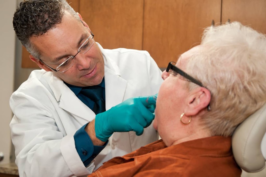 Ivoire La Prairie Denturologistes | 907 Bd Taschereau, La Prairie, QC J5R 1W5, Canada | Phone: (450) 444-5051