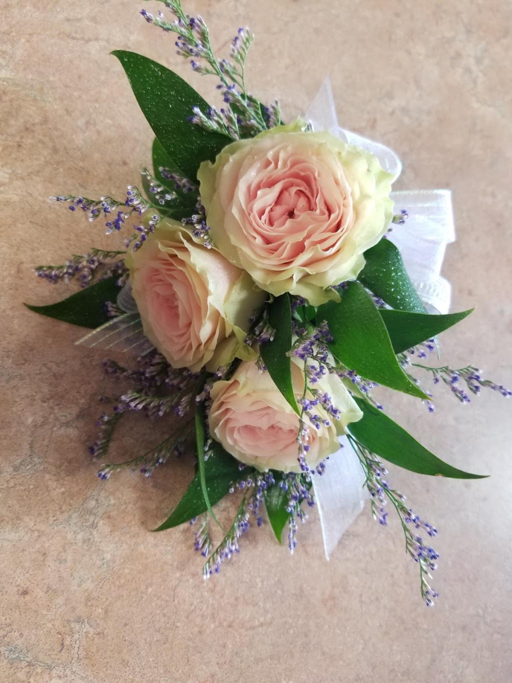 Edelweiss Florist | 1110 Henderson Hwy #2, Winnipeg, MB R2G 1L1, Canada | Phone: (204) 339-5515