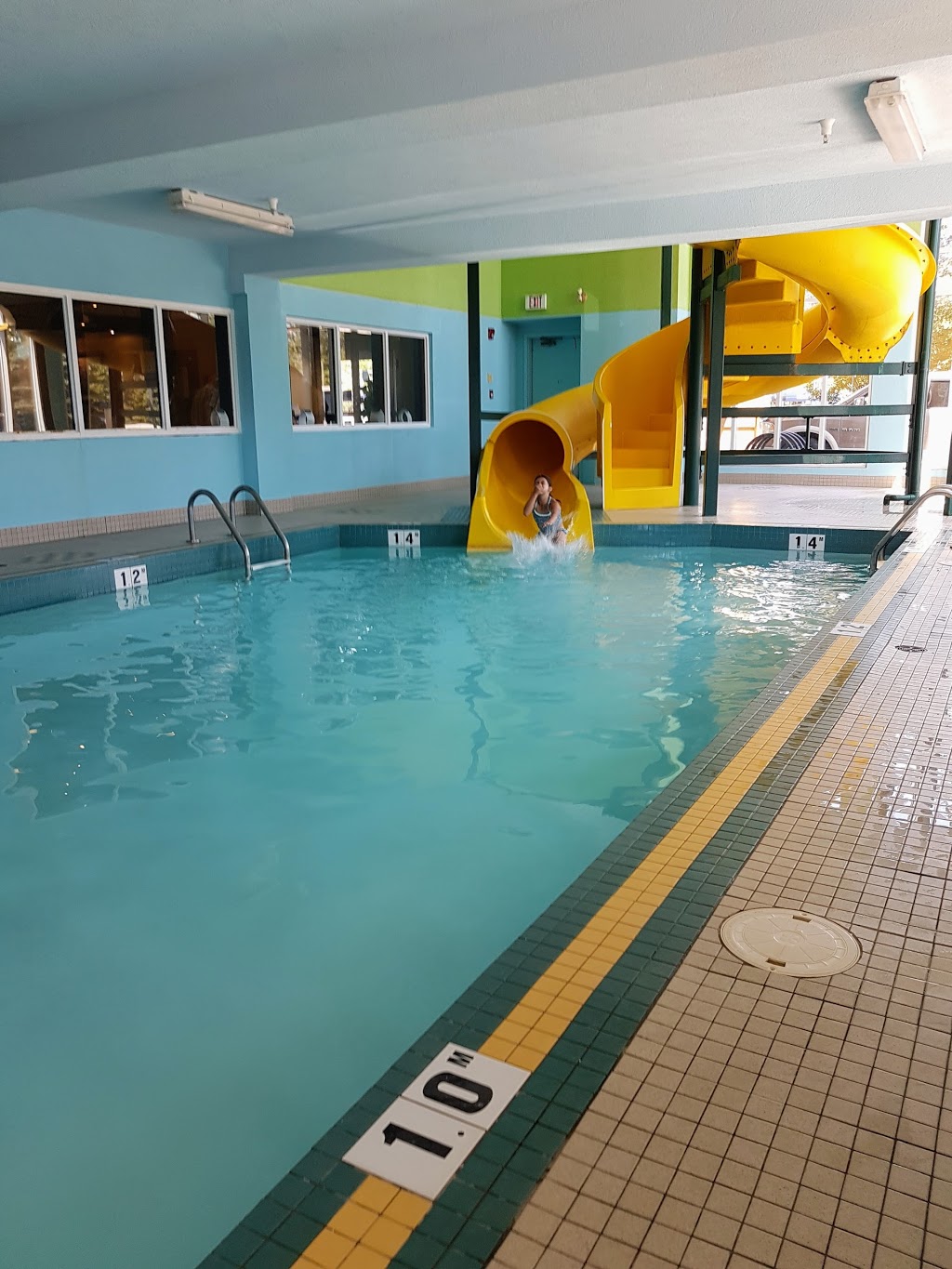 Comfort Inn & Suites University | 2369 Banff Trail NW, Calgary, AB T2M 4L2, Canada | Phone: (403) 289-2581