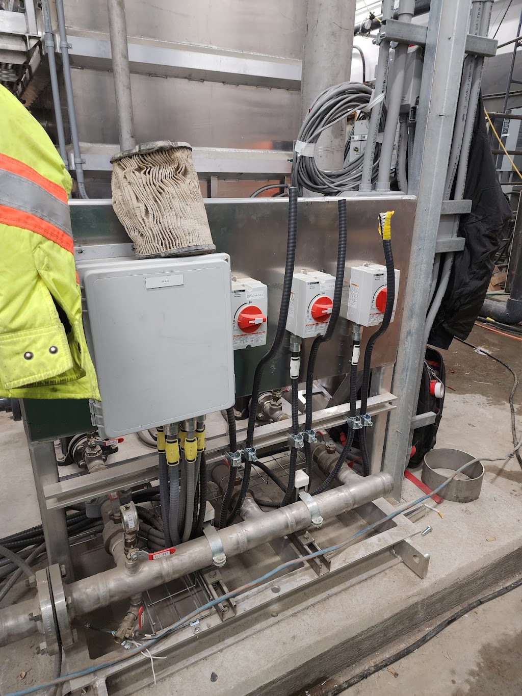 Noble Electric Ltd | 11 Chizick Dr, Less Crossing, MB R1A 2A5, Canada | Phone: (204) 687-0475