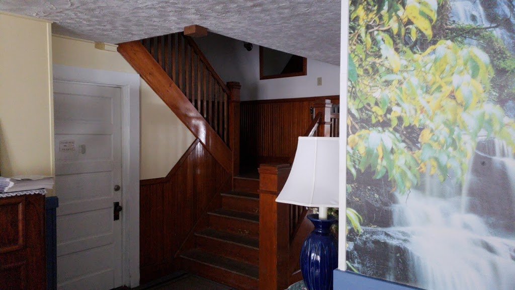 Grand Ole Lodge | 37 Old Mill Rd, North Stratford, NH 03590, USA | Phone: (603) 922-3838