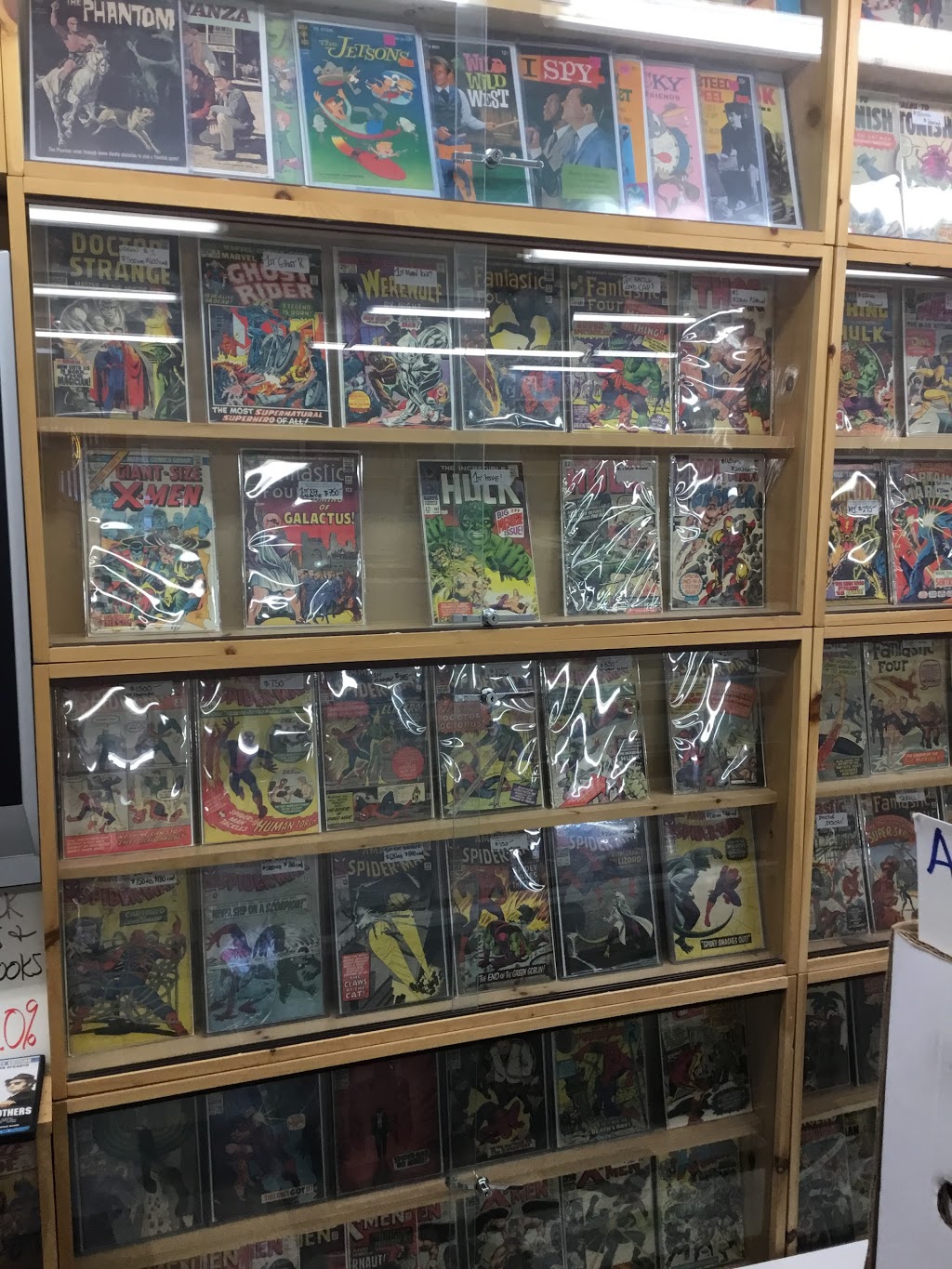Pendragon Comics | 3759 Lake Shore Blvd W, Etobicoke, ON M8W 1R1, Canada | Phone: (416) 253-6974