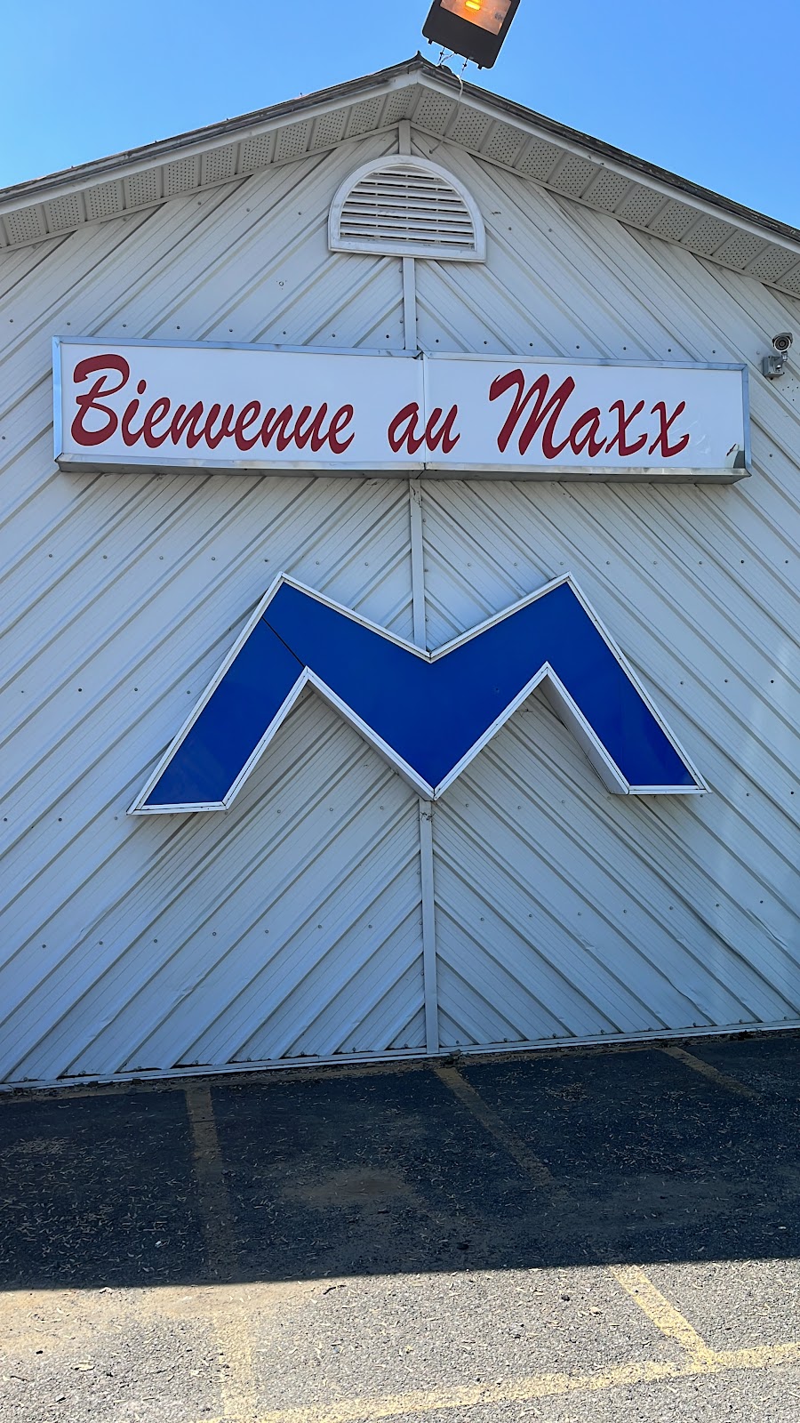 MAXX | 335A Chem. Yamaska, Saint-Germain-de-Grantham, QC J0C 1K0, Canada | Phone: (819) 730-0303