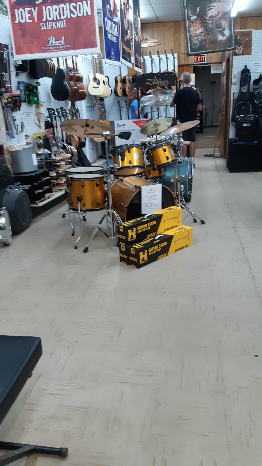 Johns Music | 37 Main St N, Moose Jaw, SK S6H 0V8, Canada | Phone: (306) 692-0860