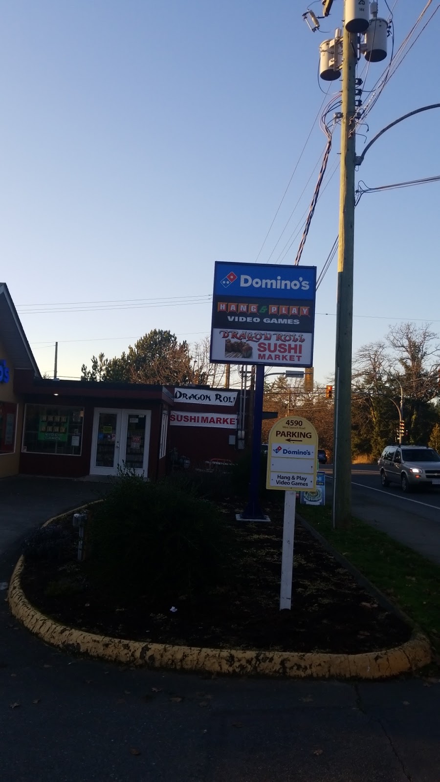 Dominos | 4592 W Saanich Rd, Victoria, BC V8Z 3G4, Canada | Phone: (250) 405-2868