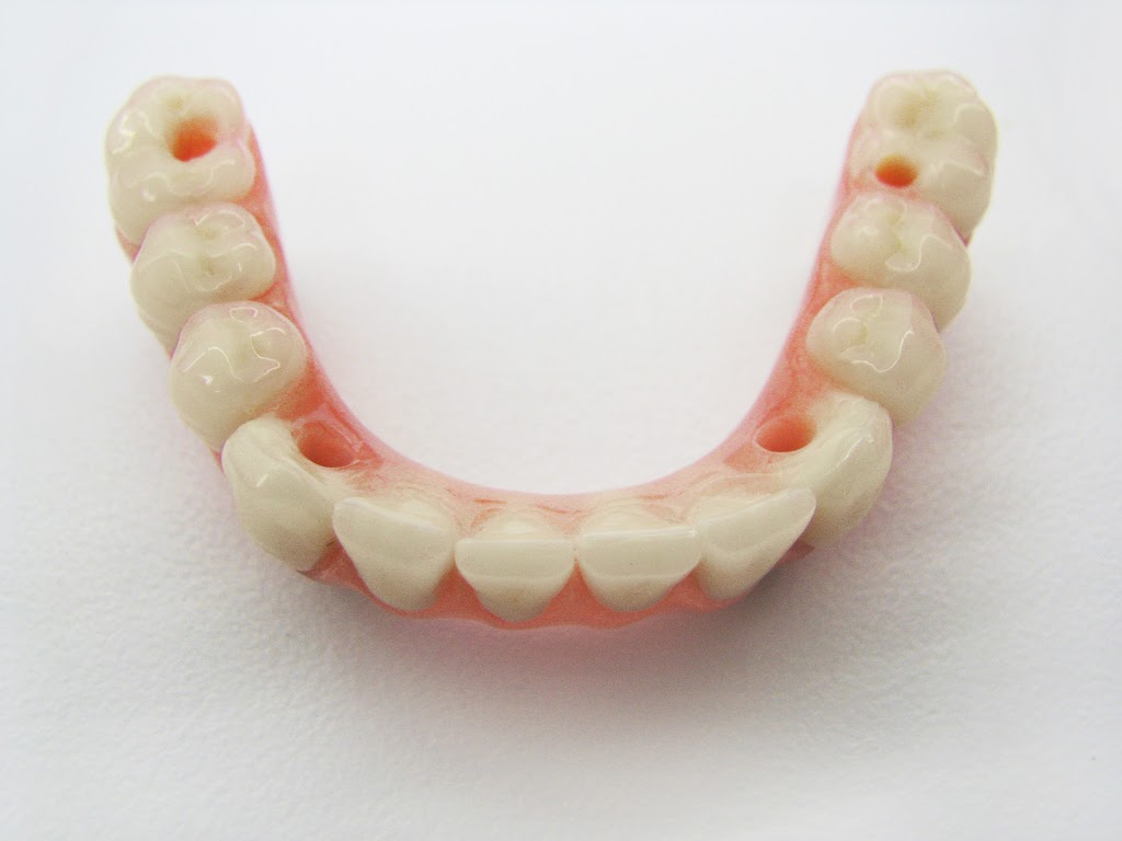 Royal Denture Clinic | 3630 Brentwood Rd NW #313A, Calgary, AB T2L 1K8, Canada | Phone: (403) 338-1014