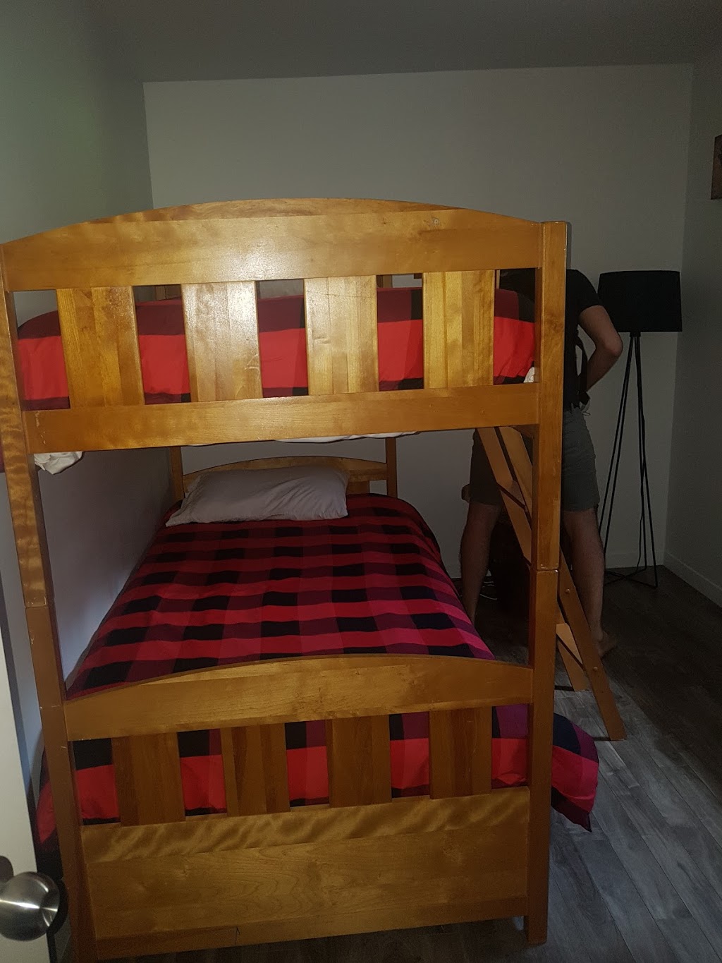 M.Pichette | 431 QC-343, Saint-Alphonse-Rodriguez, QC J0K 1W0, Canada | Phone: (450) 883-3221