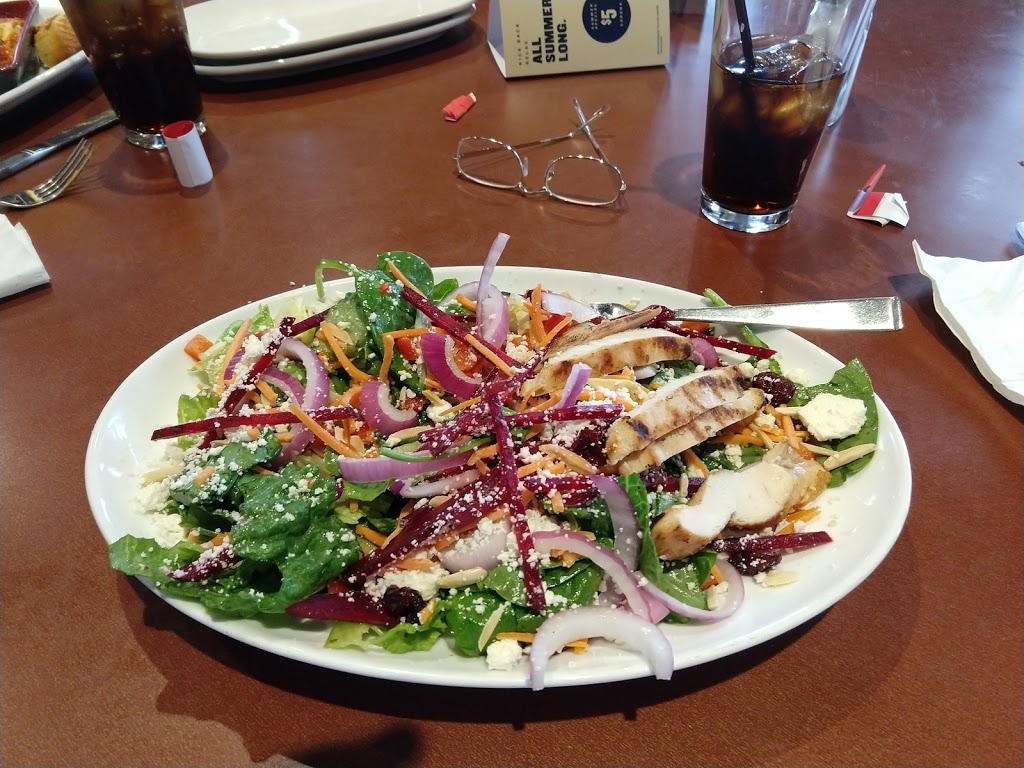 Boston Pizza | 5005 Dalhousie Dr NW #703, Calgary, AB T3A 5R8, Canada | Phone: (403) 288-1700