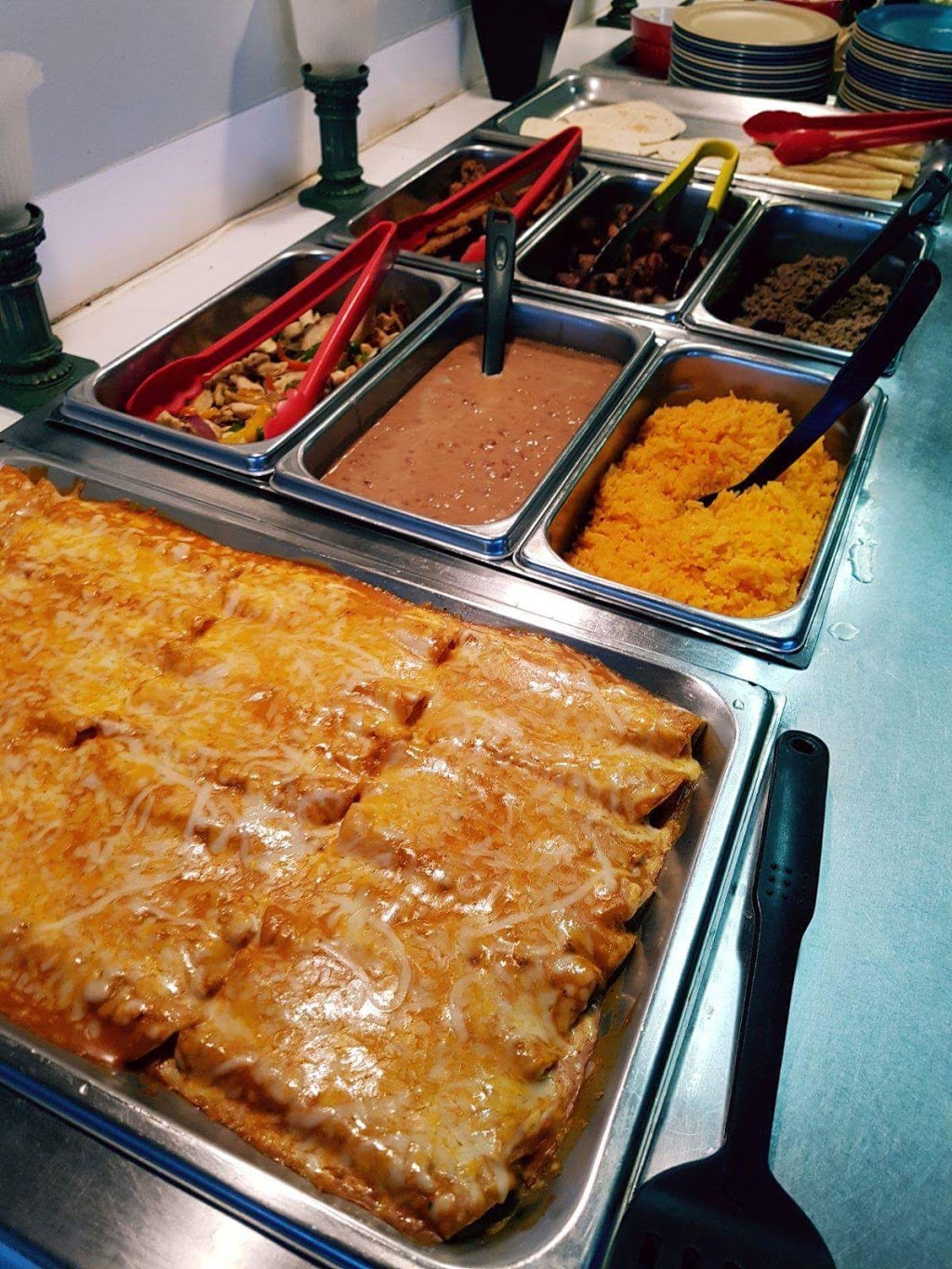 Triangle Oasis Restaurant | 880 Centennial St, Winkler, MB R6W 1J4, Canada | Phone: (204) 325-8922