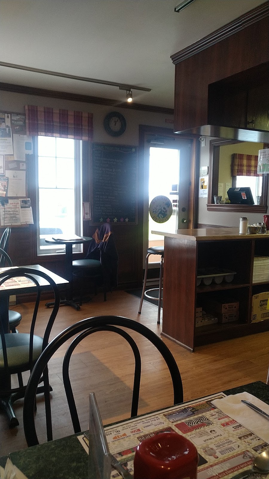 Restaurant Ste-Anne | 125 Rue Principale O, Sainte-Anne-de-la-Rochelle, QC J0E 2B0, Canada | Phone: (450) 539-5965