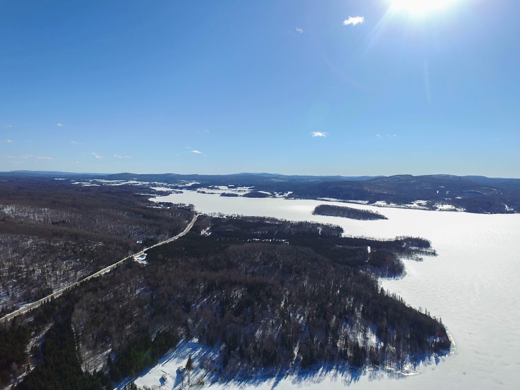 Camping & Pourvoirie Constantineau | 282 Chem. du Tour du Lac, Sainte-Anne-du-Lac, QC J0W 1V0, Canada | Phone: (819) 586-2690