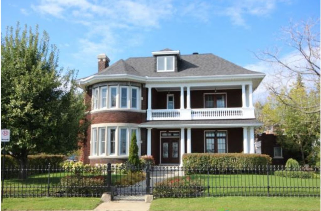 Emerillon Bed & Breakfast (l ) | 890 TURCOTTE TSSE, Trois-Rivières, QC G9A 5C5, Canada | Phone: (819) 841-4429