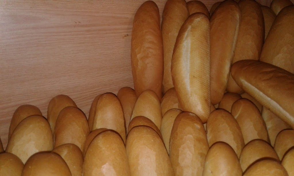 Aux Fins Gourmet | 5860 Rue Bélanger, Saint-Léonard, QC H1T 1G6, Canada | Phone: (514) 360-8141