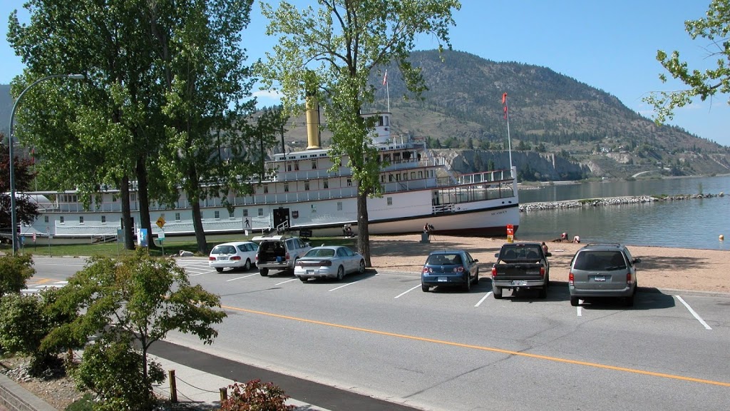 Golden Sands Resort Motel | 1028 Lakeshore Dr, Penticton, BC V2A 1C1, Canada | Phone: (250) 492-4210