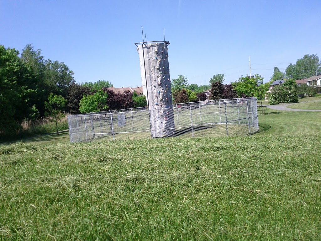 Sorbonne Park | 8405 Avenue Sorbonne, Brossard, QC J4X 1N3, Canada