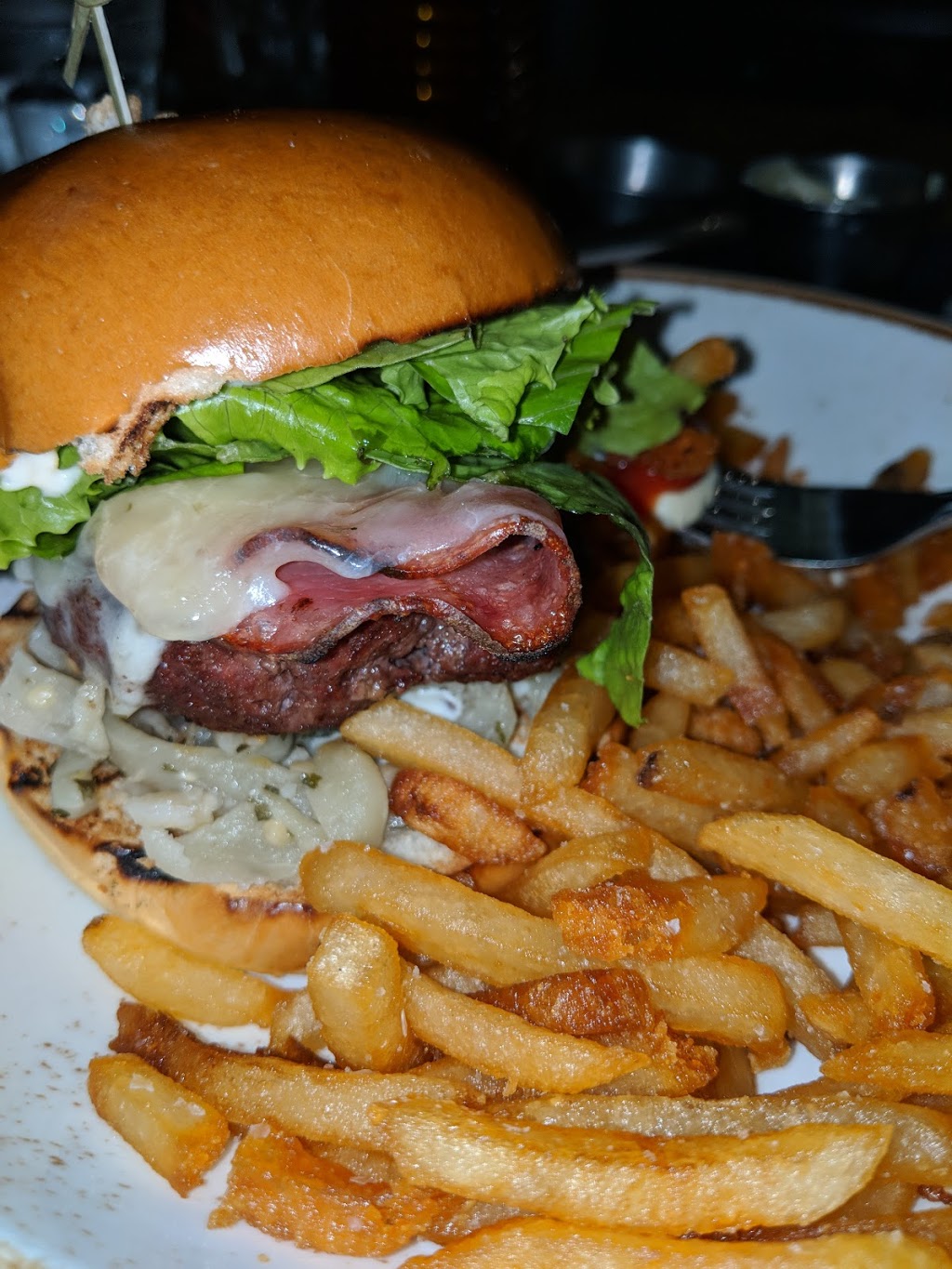 Industria Pizzeria + Bar | 582 Chemin de Touraine, Boucherville, QC J4B 5E4, Canada | Phone: (450) 641-7167