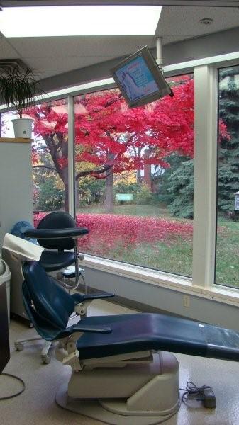 de Man & Höediono Dentistry | 1058 Queens Blvd, Kitchener, ON N2M 1C2, Canada | Phone: (519) 742-8303