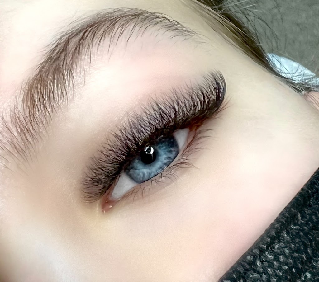 Lush Lash Stuido | 1085 Alpine Vw Pl, Qualicum Beach, BC V9K 1V6, Canada | Phone: (250) 228-2825