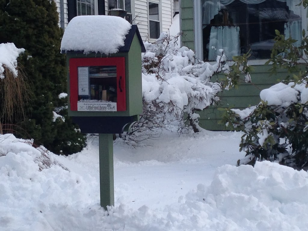 Edinburgh St Little Free Library | 6536 Edinburgh St, Halifax, NS B3L 1W8, Canada
