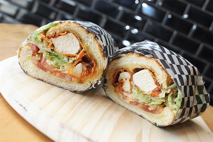 FBI Pizza | 2336 Lake Shore Blvd W, Etobicoke, ON M8V 1B6, Canada | Phone: (416) 251-0101