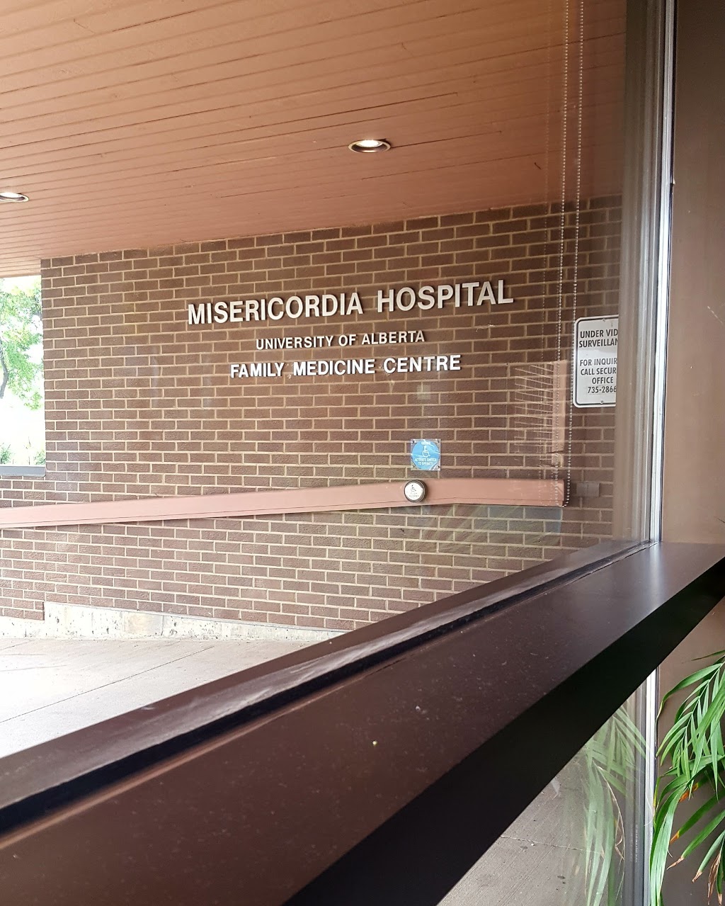 Family Medicine Ctr | 16940 87 Ave NW, Edmonton, AB T5R 4H5, Canada | Phone: (780) 735-2800