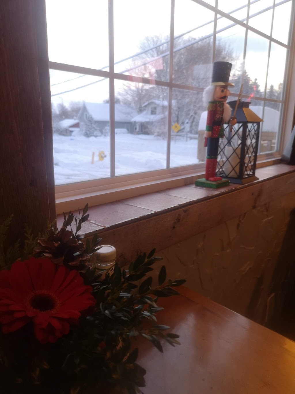The Hearth & Kin Eatery | 2 Mill St E, Hillsdale, ON L0L 1V0, Canada | Phone: (705) 835-6633