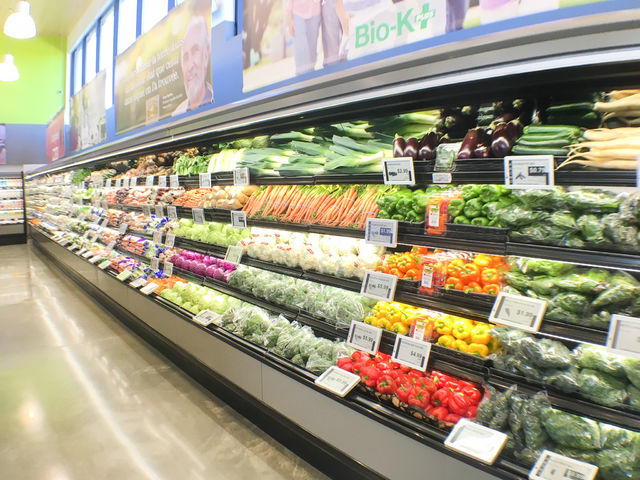 Avril Supermarché Santé | 1600 Boul. le Corbusier local A-1, Laval, QC H7S 1Z2, Canada | Phone: (450) 557-6446