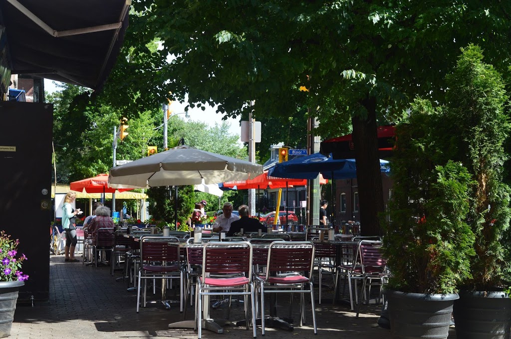 Future Bistro | 483 Bloor St W, Toronto, ON M5S 1Y2, Canada | Phone: (416) 922-5875