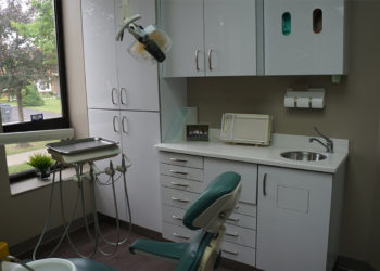 Dr. Jeff Levman - Dentist in Mississauga | 4665 Central Pkwy E Suite 8, Mississauga, ON L4Z 2V4, Canada | Phone: (647) 696-5712