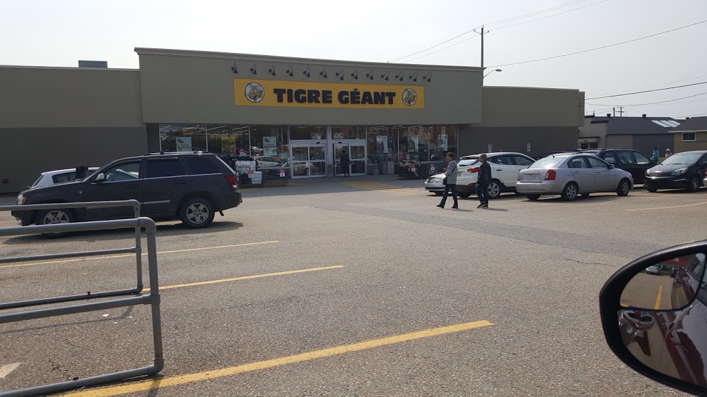 Tigre Géant | 810 Rue du Conseil, Sherbrooke, QC J1G 1L3, Canada | Phone: (819) 563-6025