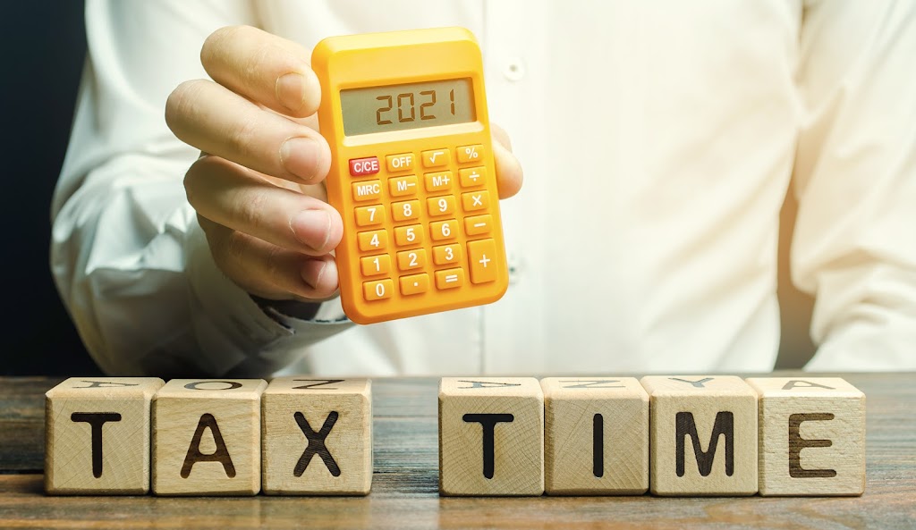 M-R Fournier, CPA | 489 Owens Rd, Victoria, BC V9C 2C3, Canada | Phone: (250) 590-8592