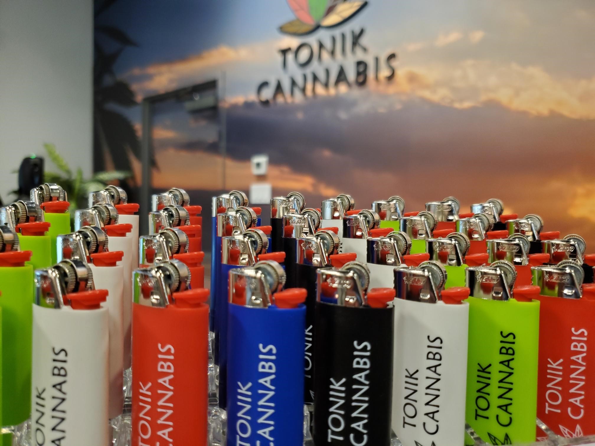 Tonik Cannabis | 560 West St Unit B, Brantford, ON N3R 6M7, Canada | Phone: (519) 304-5040