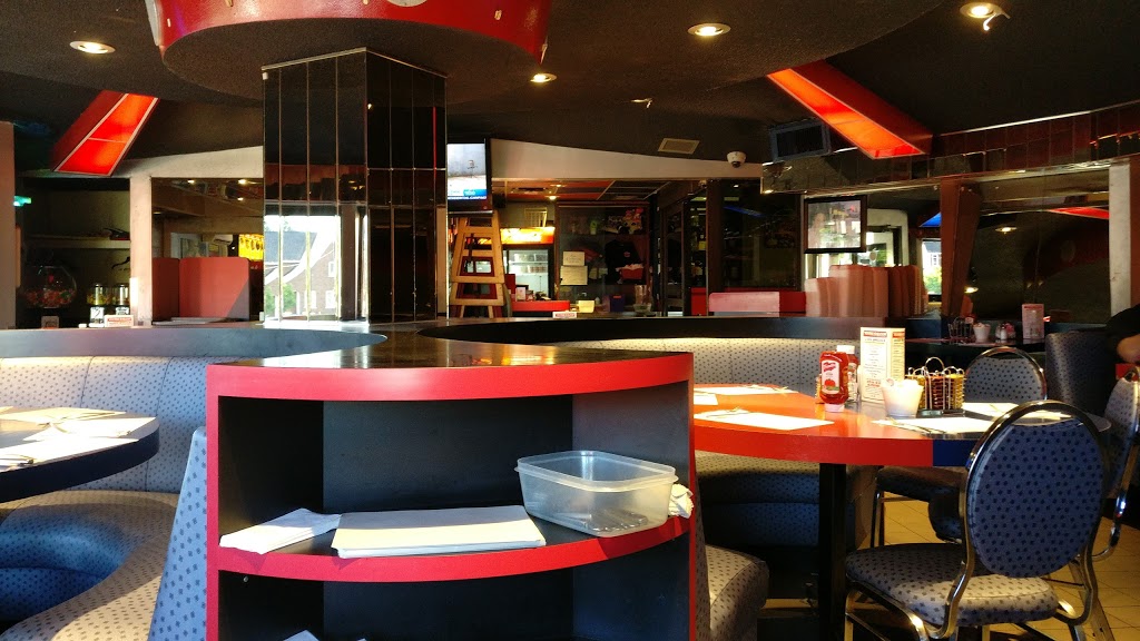 Flying Saucer Restaurant | 6768 Lundys Ln, Niagara Falls, ON L2G 1V5, Canada | Phone: (905) 356-4553