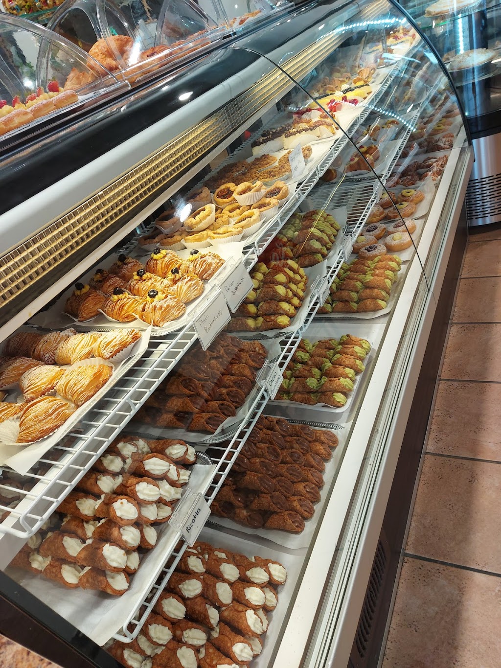 Il Piccolo Forno | bakery | 40 Innovation Dr, Woodbridge, ON L4H 0T2, Canada | 9058501660 OR +1 905-850-1660