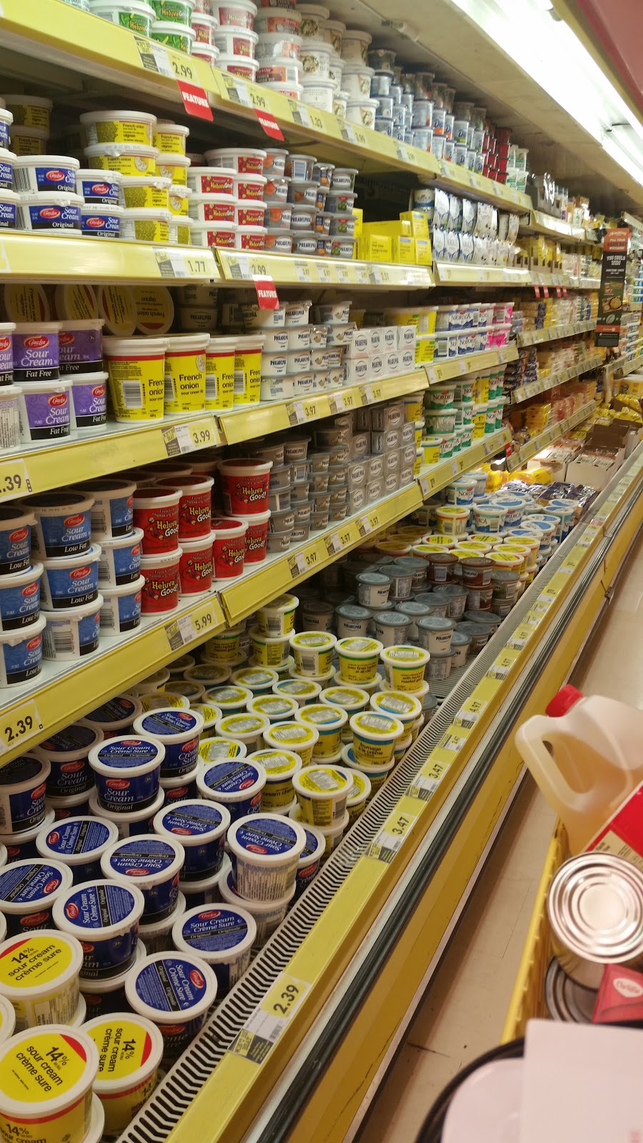 Bassos No Frills | 2 Warwick Dr, Wallaceburg, ON N8A 3N4, Canada | Phone: (866) 987-6453
