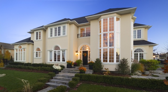 Luxury Ancaster Home for Sale | 218 Cloverleaf Dr, Ancaster, ON L9K 1T4, Canada | Phone: (905) 920-9543