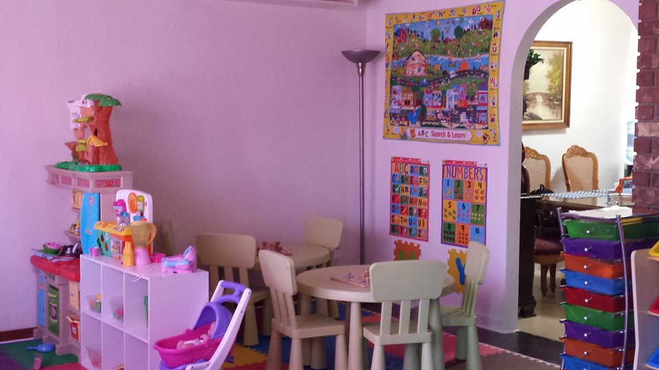 Kliezl and Friends Daycare | 13114 107 Ave, Surrey, BC V3T 2G3, Canada | Phone: (778) 251-7047
