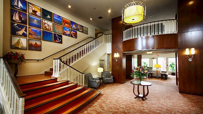 Whitecliff | 15501 16 Ave, Surrey, BC V4A 9M5, Canada | Phone: (604) 538-7227