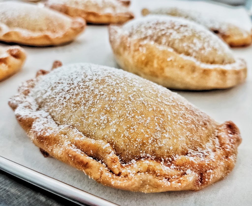 Sainte Marie Pâtisserie | 552-D Bd Beaconsfield, Beaconsfield, QC H9W 4E2, Canada | Phone: (514) 695-5698