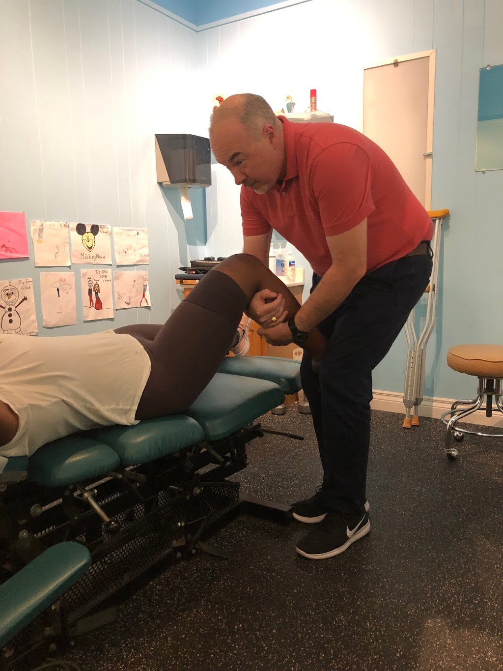 Shoreline Chiropractic Clinic | 3293 Lake Shore Blvd W, Etobicoke, ON M8W 1M8, Canada | Phone: (416) 251-9327