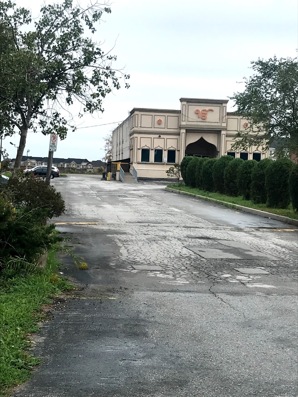 Halton Gurdwara Sahib | 2403 Khalsa Gate, Oakville, ON L6M 4J2, Canada | Phone: (905) 469-1313