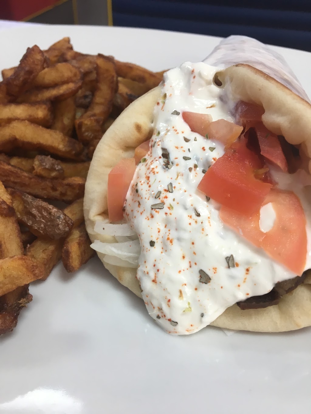 La Belle Patate Dorion | 401 Boulevard Harwood, Vaudreuil-Dorion, QC J7V 7W1, Canada | Phone: (450) 455-7109